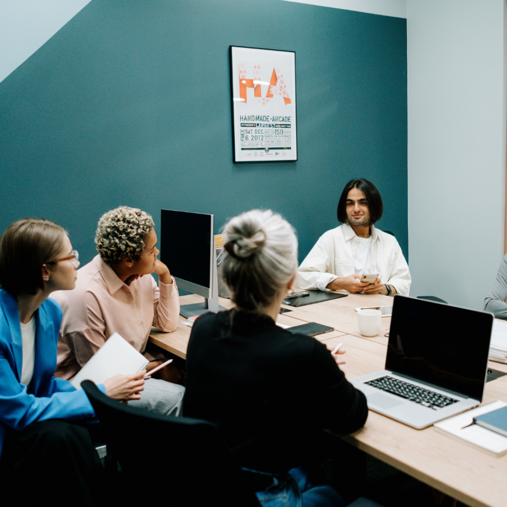 Workplace Etiquette That Impresses Managers